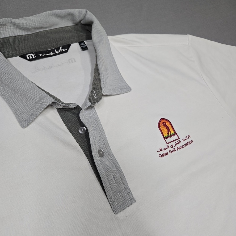 Travis Mathew Shirt Mens XXL White Lightweght Golf Polo Qatar Golf Association - Picture 3 of 9